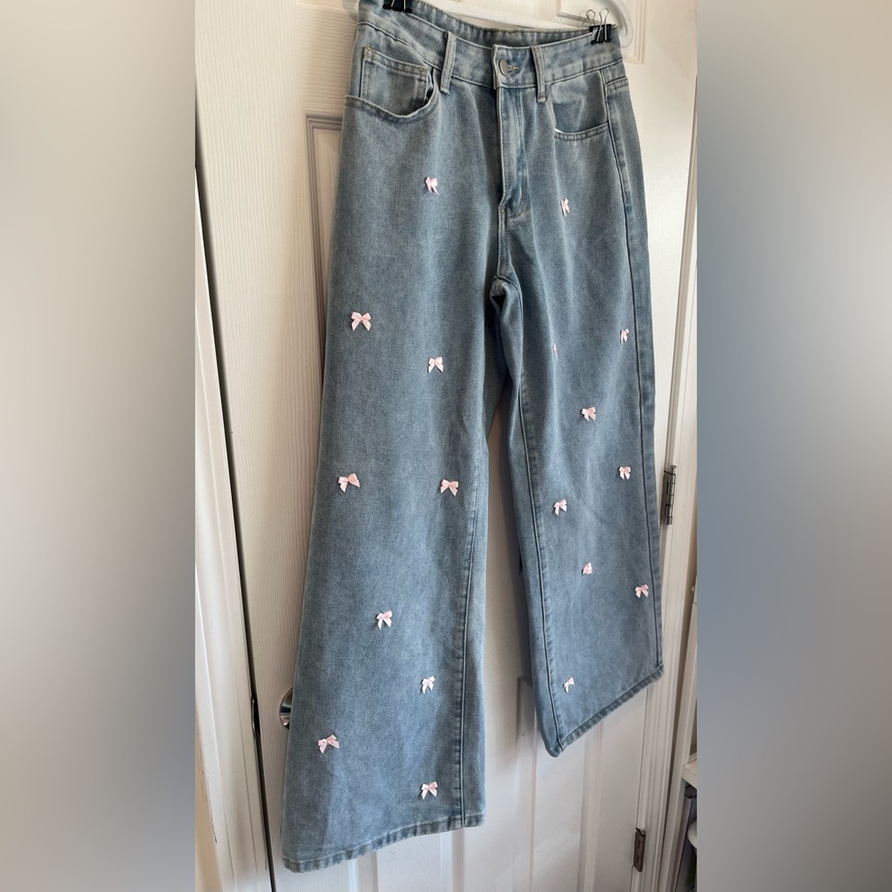 Wide Leg Light Wash Jeans with Pink Bow Embroidery - Picture 5 of 9